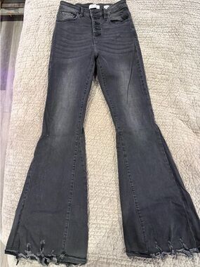 Kancan washed black- ultra hight waist 
Jeans- size 25